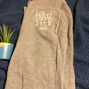 HOLLISTER GREY SWEATPANTS